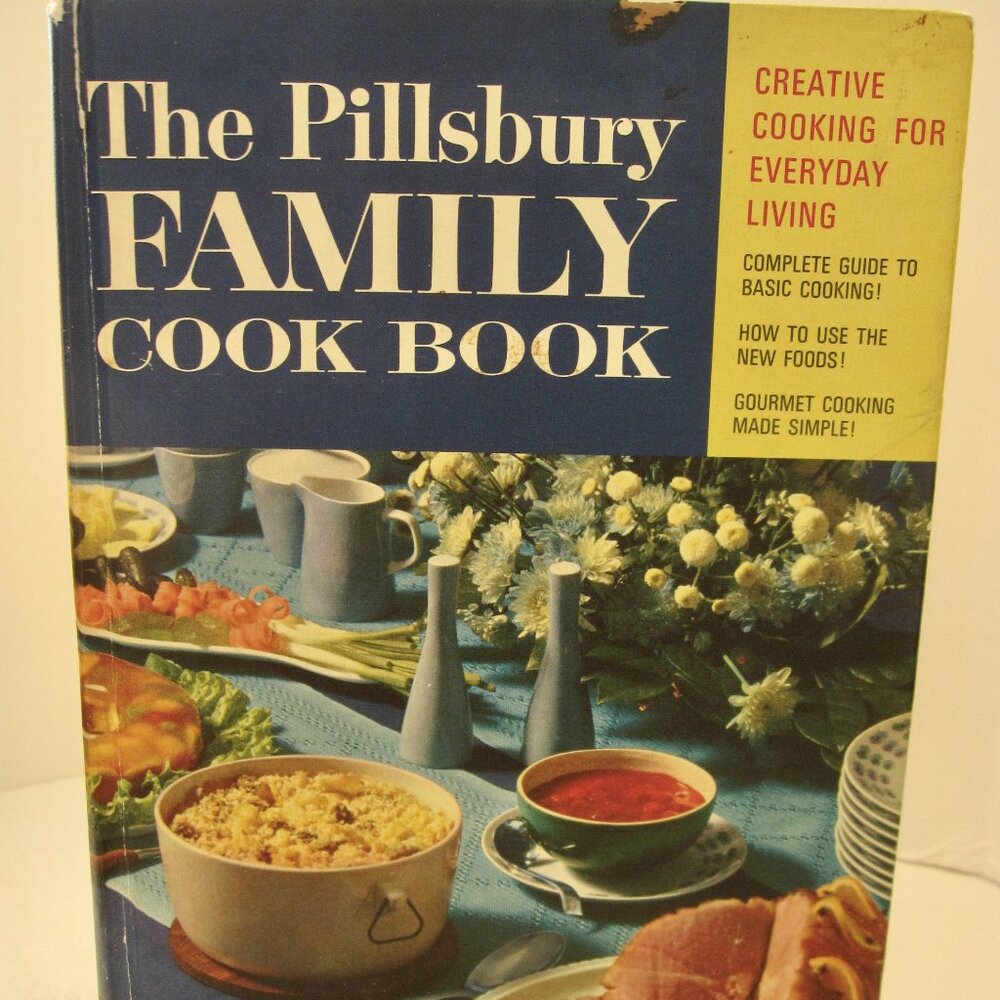 Vintage 1969 Pillsbury Family Cookbook MCM Recipes Illustrations Hardcover •  US